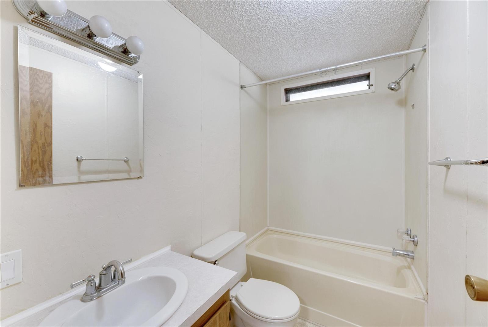 3316 16TH AVE SE, RUSKIN, FL, 33570