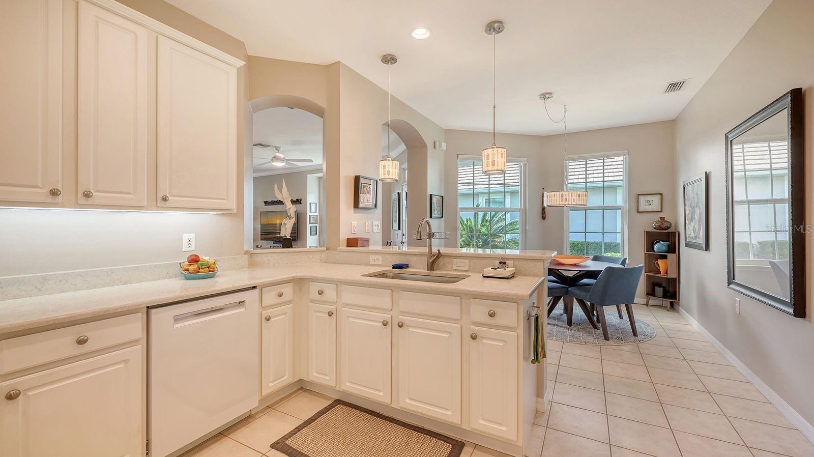 7038 FOUR SEASONS CIR, LAKEWOOD RANCH, FL, 34202