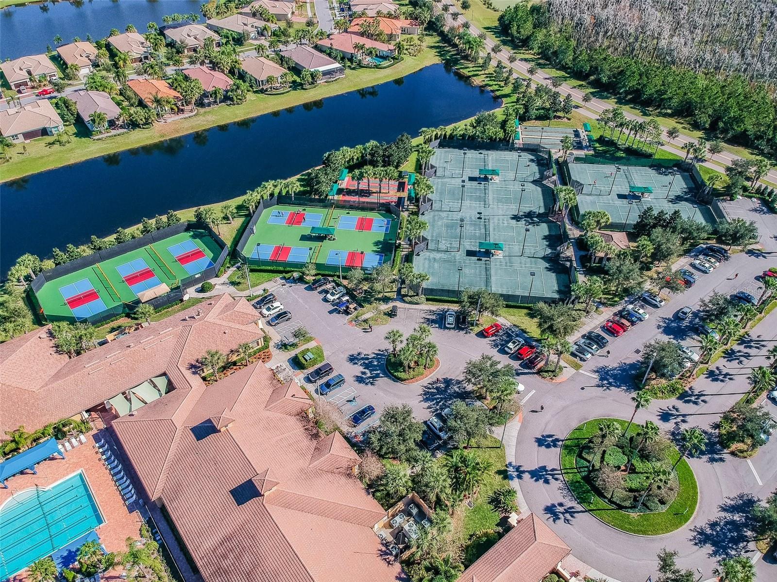 15940 CAPE CORAL DR, WIMAUMA, FL, 33598