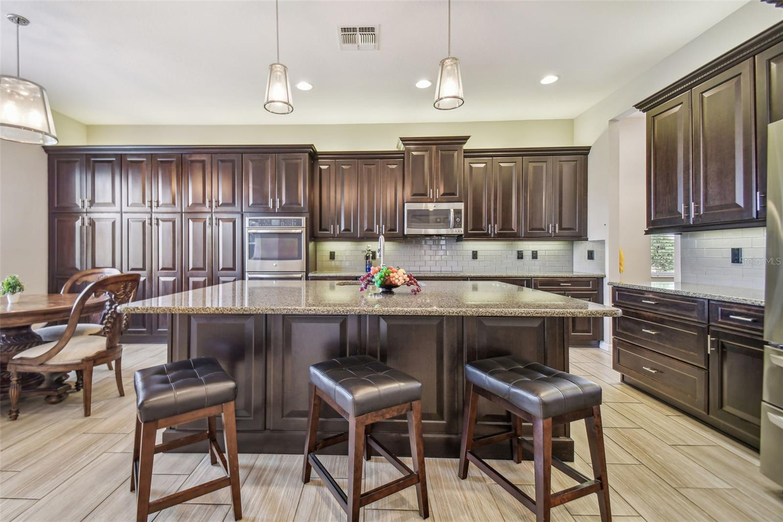 15940 CAPE CORAL DR, WIMAUMA, FL, 33598