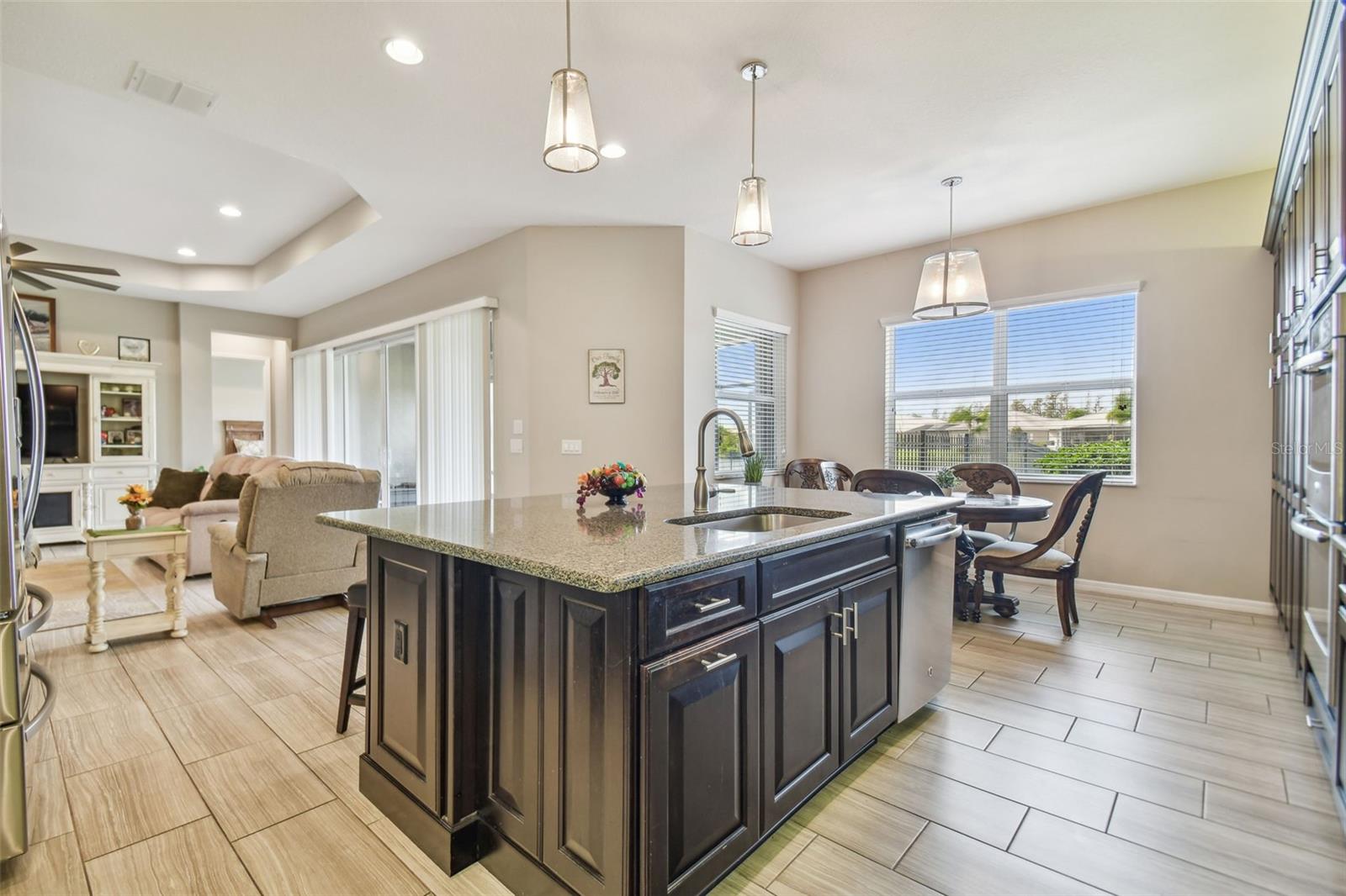 15940 CAPE CORAL DR, WIMAUMA, FL, 33598