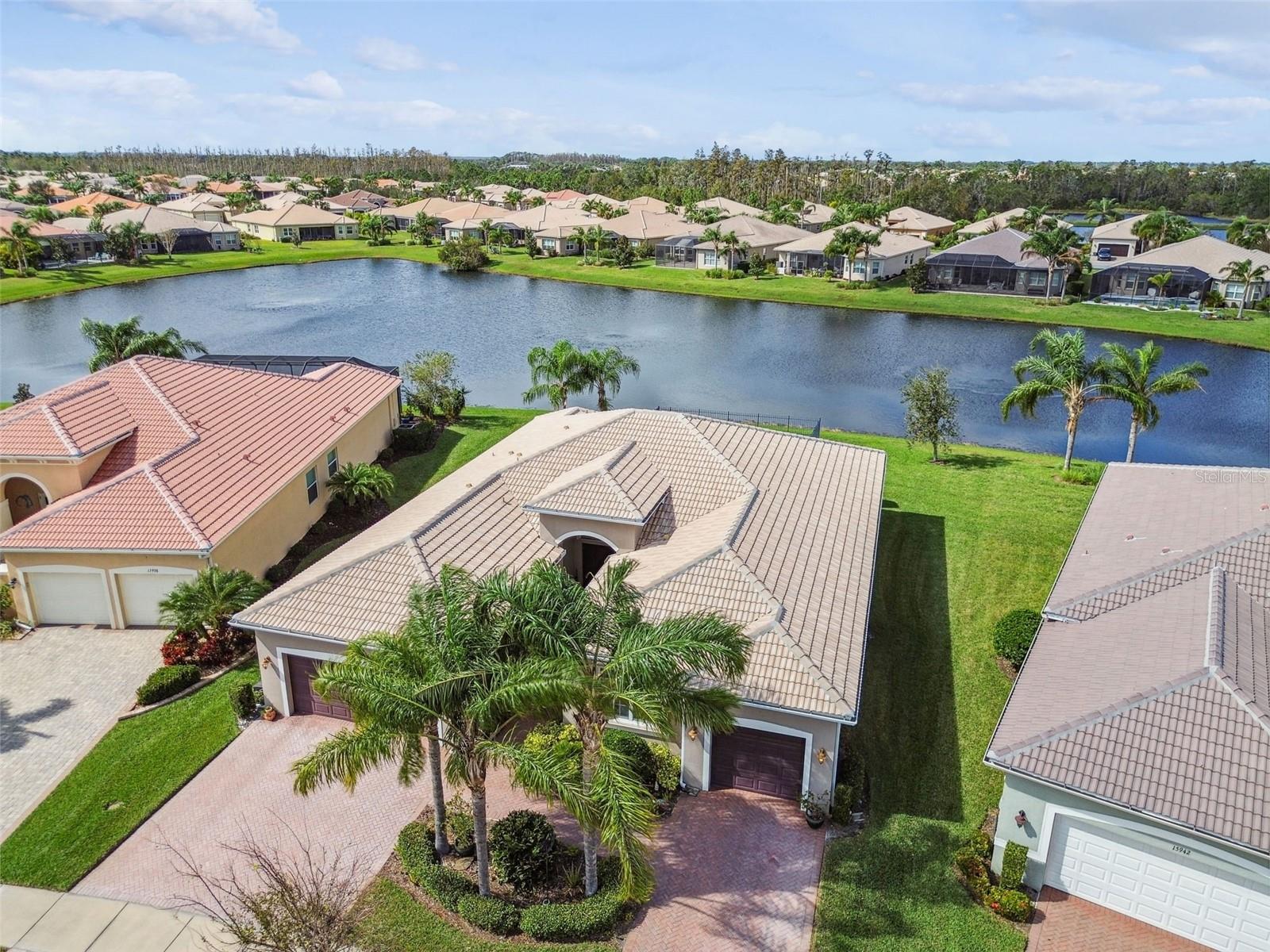 15940 CAPE CORAL DR, WIMAUMA, FL, 33598