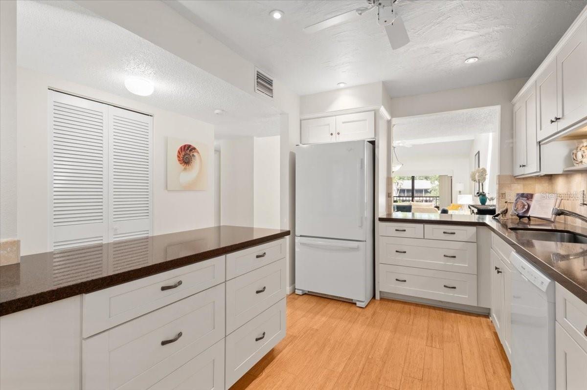 1519 PELICAN POINT DR #292, SARASOTA, FL, 34231