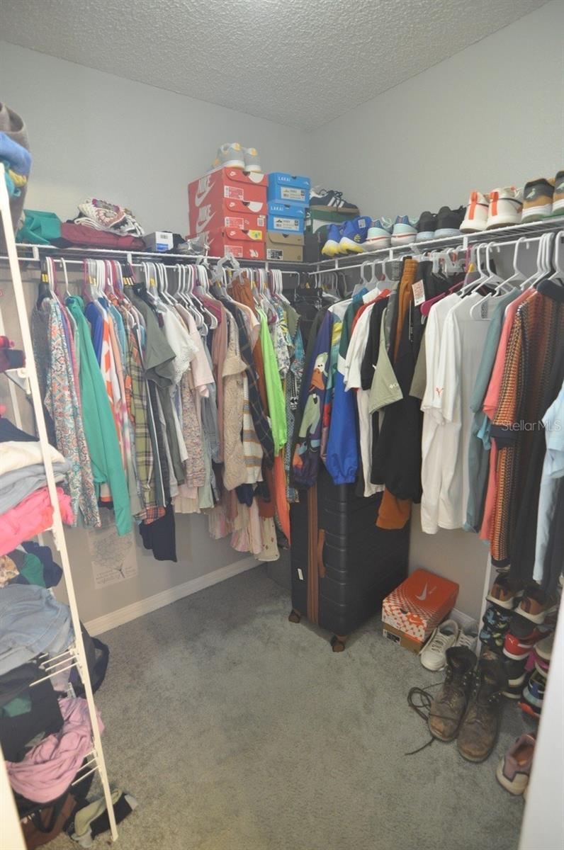 642 LAKE CHARLES DR, DAVENPORT, FL, 33837