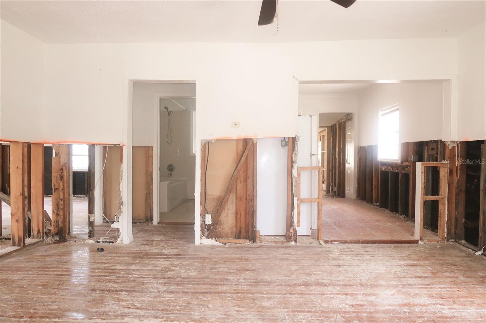 319 80TH AVE NE, ST PETERSBURG, FL, 33702