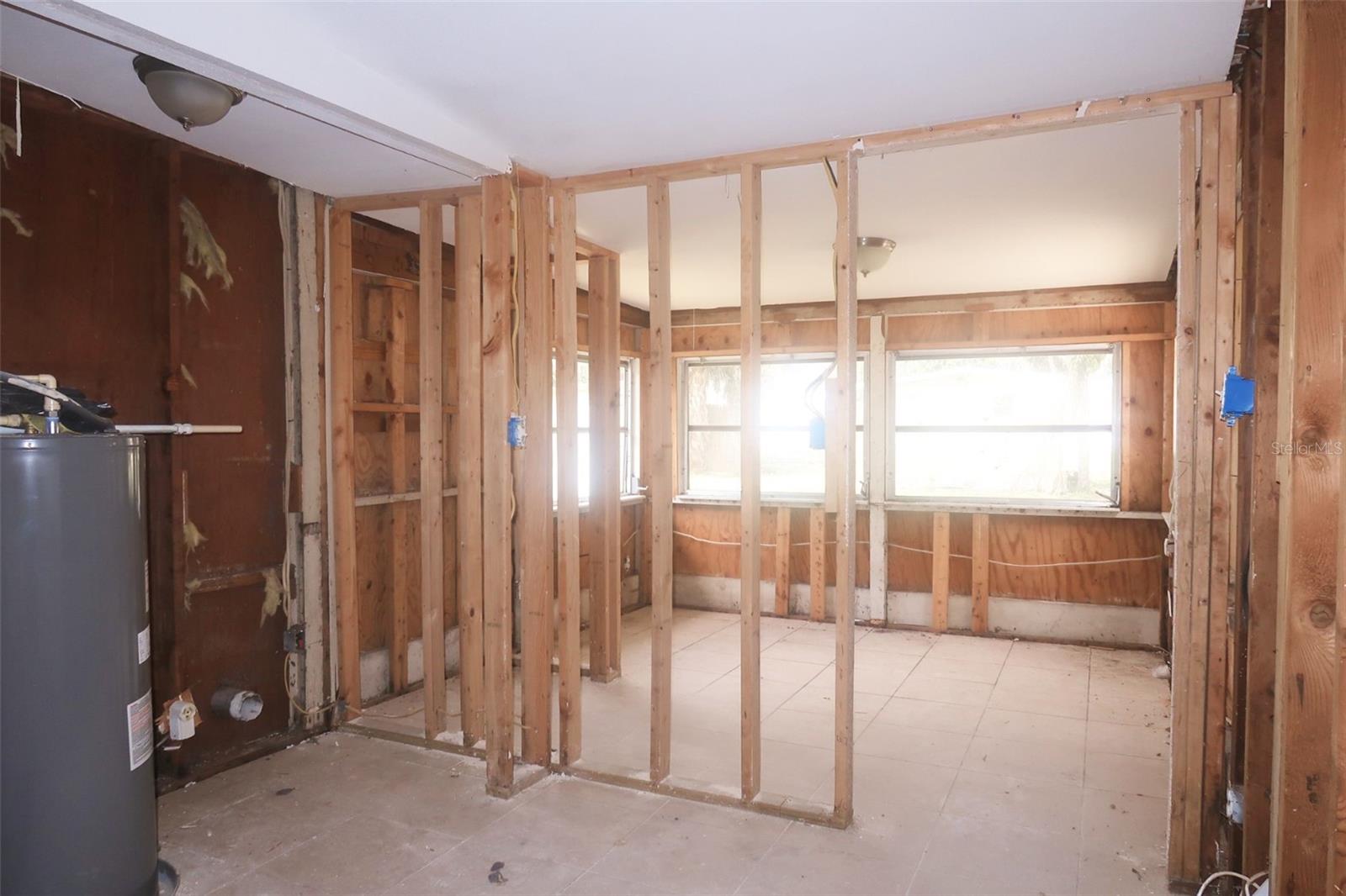 319 80TH AVE NE, ST PETERSBURG, FL, 33702