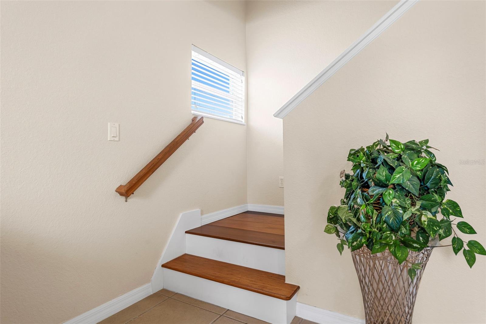 617 ROSE APPLE CIR, PORT CHARLOTTE, FL, 33954