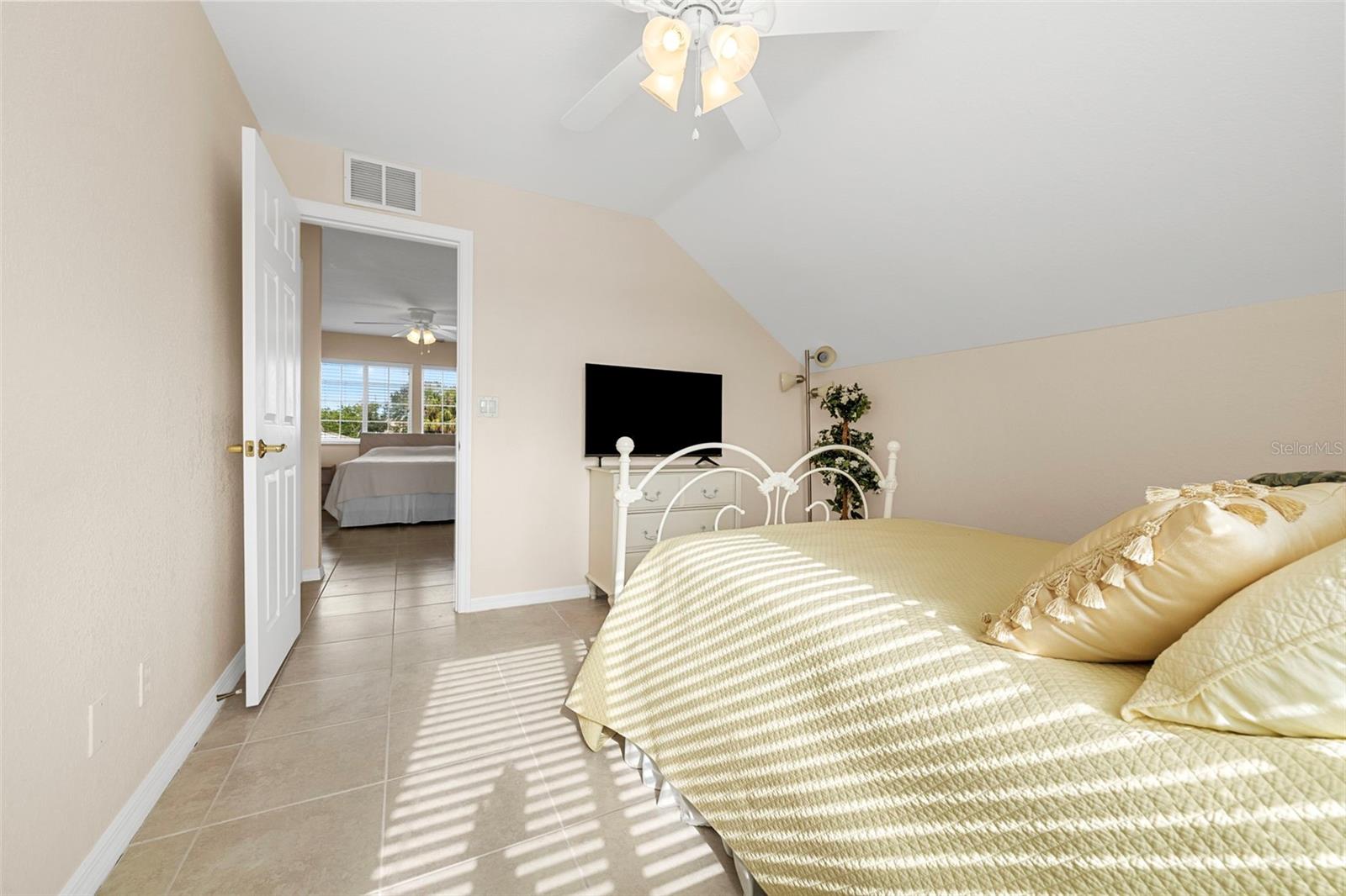617 ROSE APPLE CIR, PORT CHARLOTTE, FL, 33954