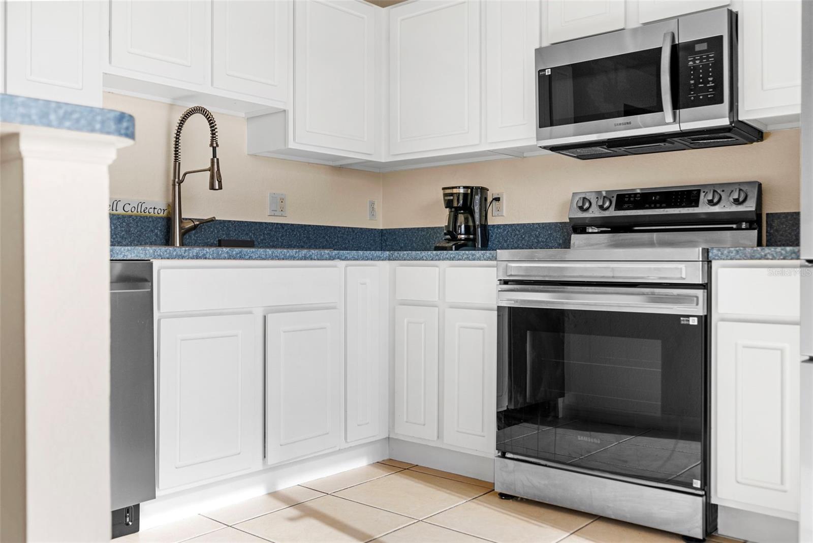 617 ROSE APPLE CIR, PORT CHARLOTTE, FL, 33954