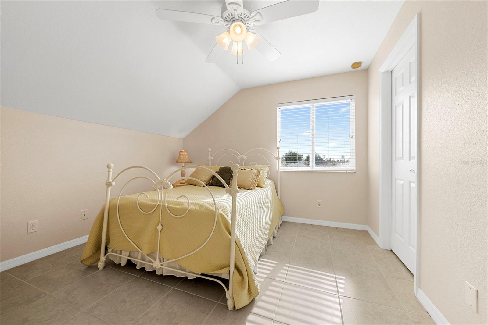 617 ROSE APPLE CIR, PORT CHARLOTTE, FL, 33954