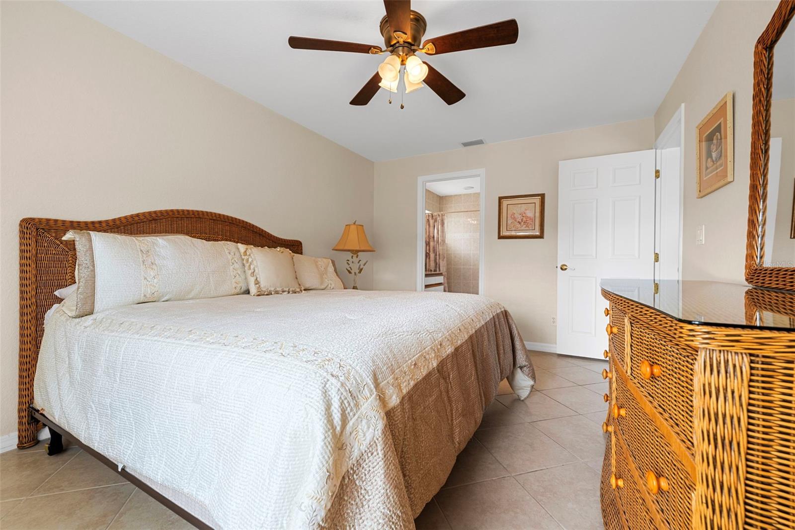 617 ROSE APPLE CIR, PORT CHARLOTTE, FL, 33954
