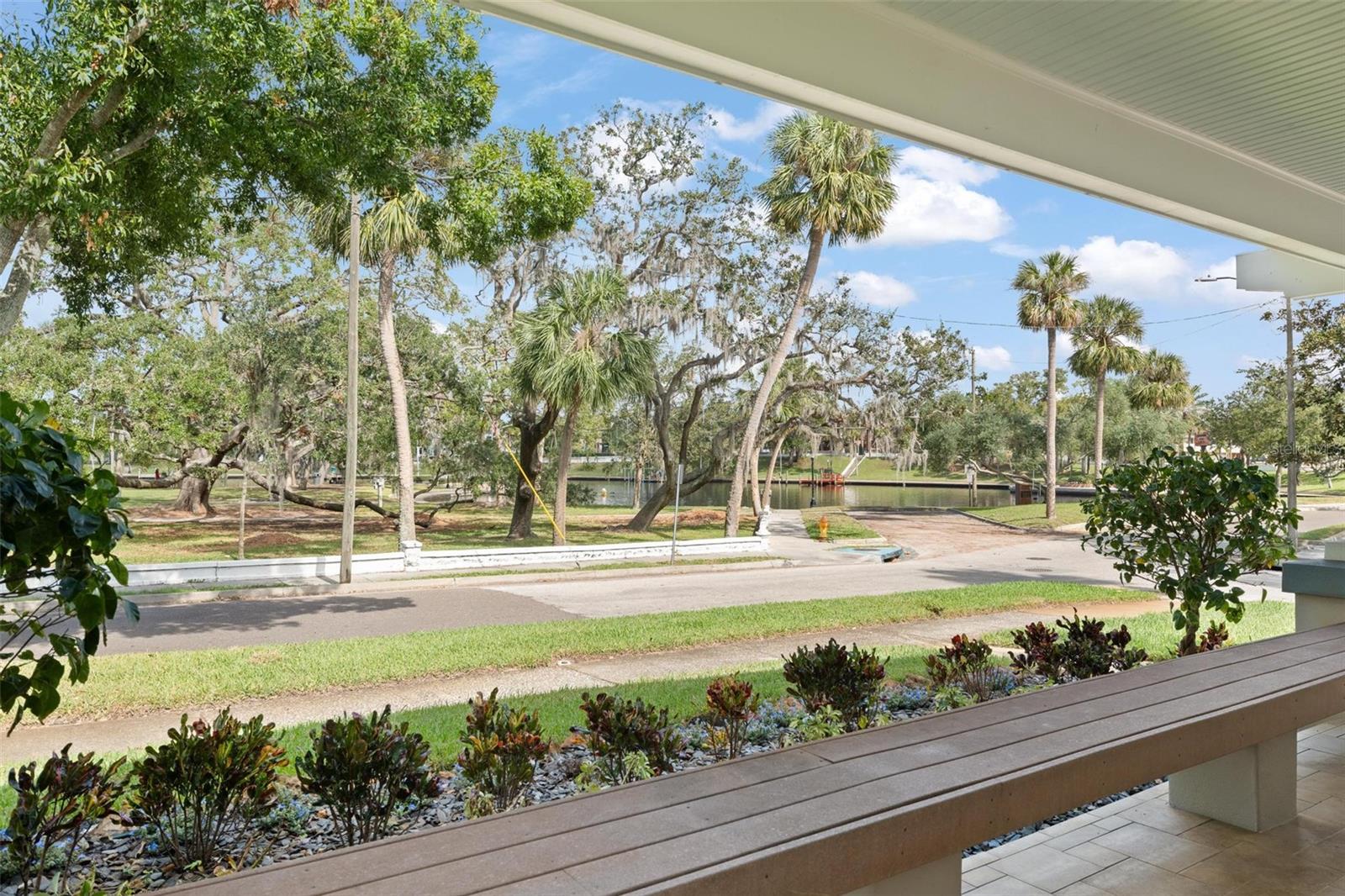 203 S SPRING BLVD, TARPON SPRINGS, FL, 34689