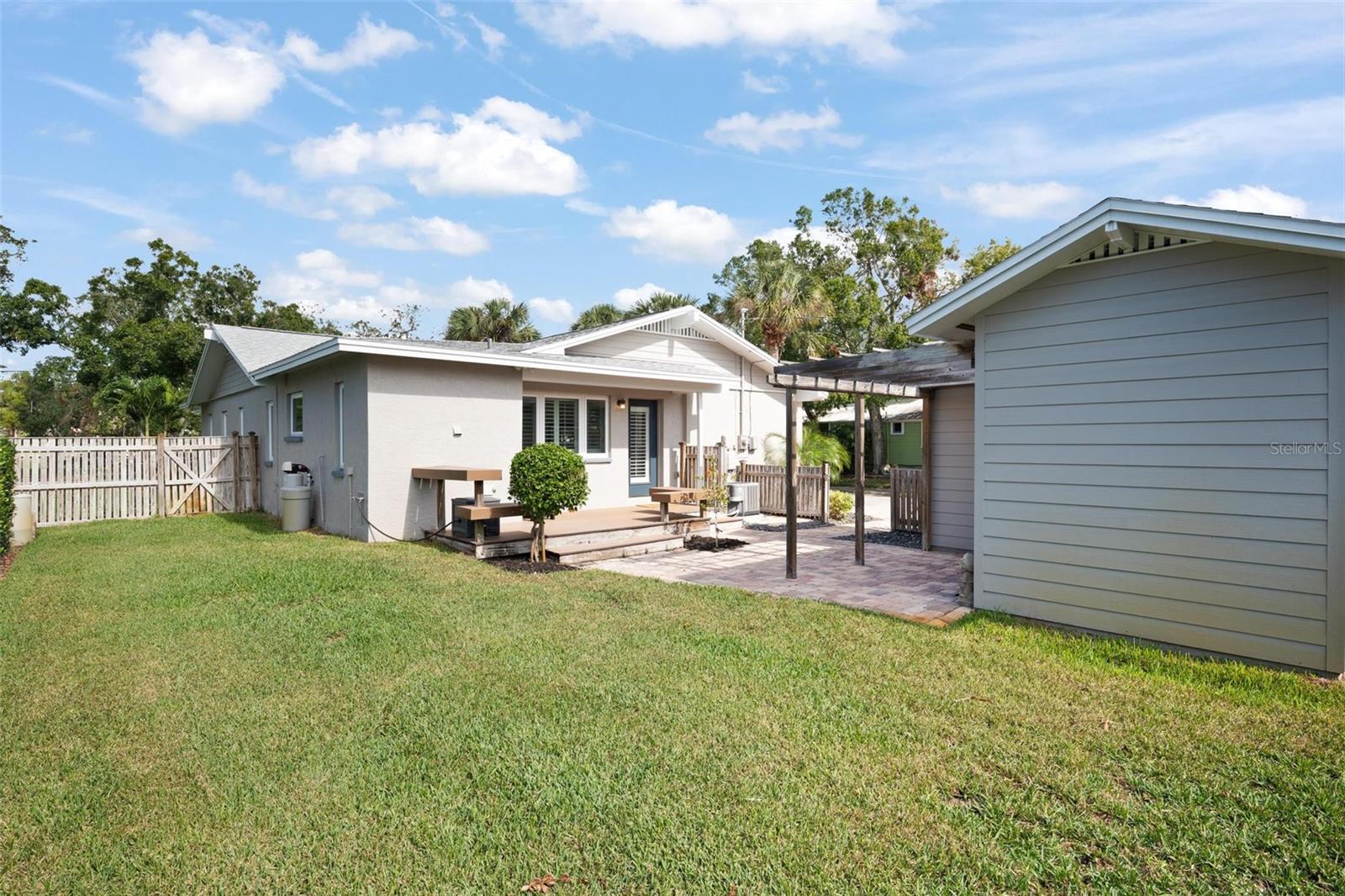 203 S SPRING BLVD, TARPON SPRINGS, FL, 34689