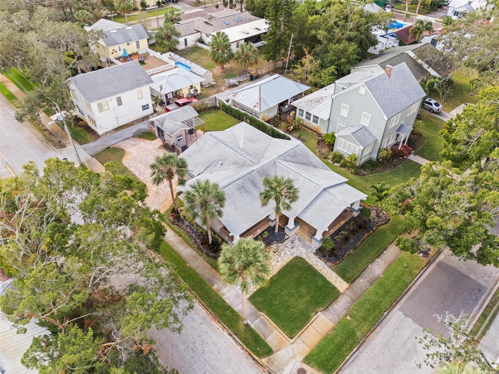 203 S SPRING BLVD, TARPON SPRINGS, FL, 34689