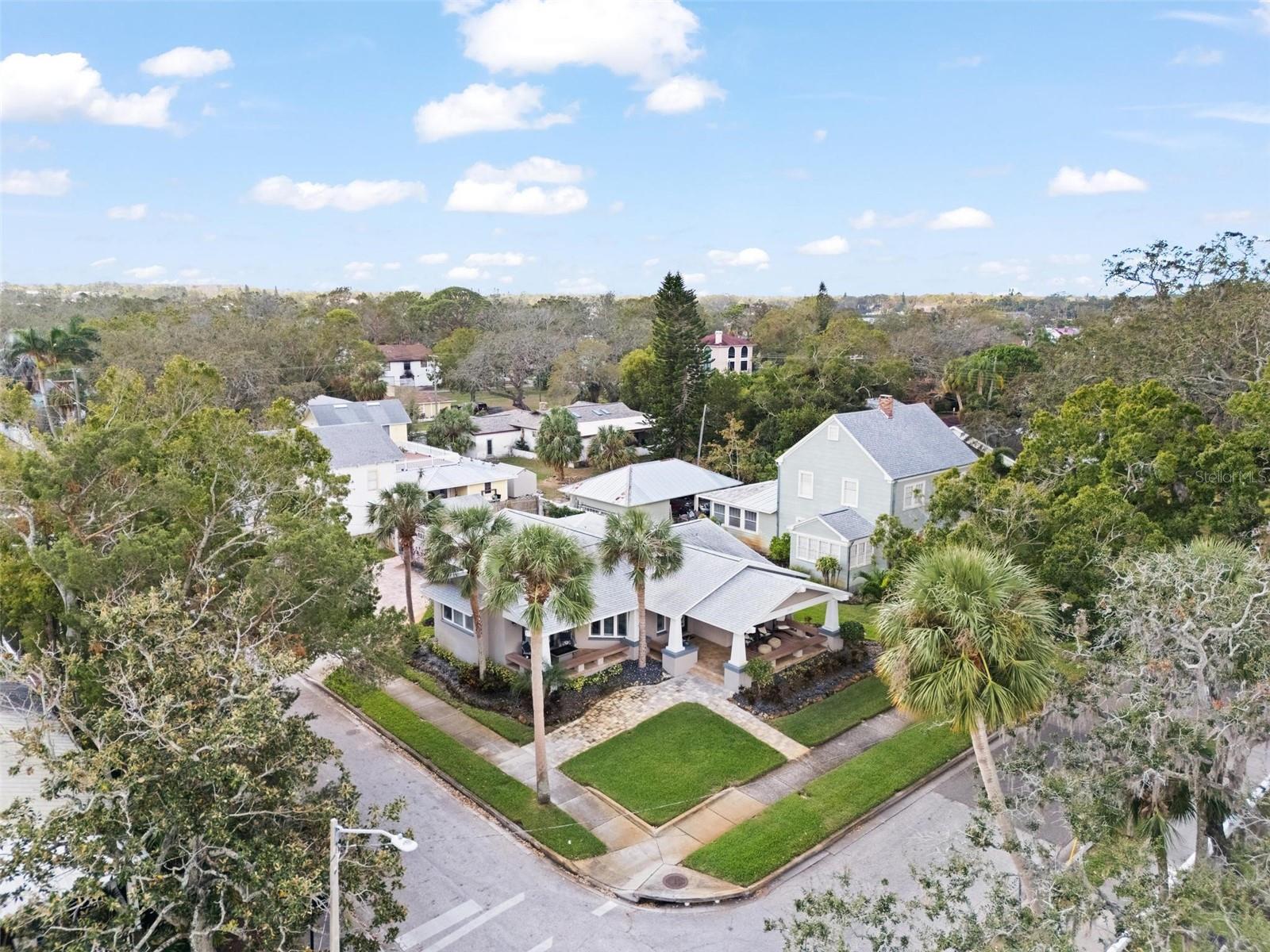203 S SPRING BLVD, TARPON SPRINGS, FL, 34689