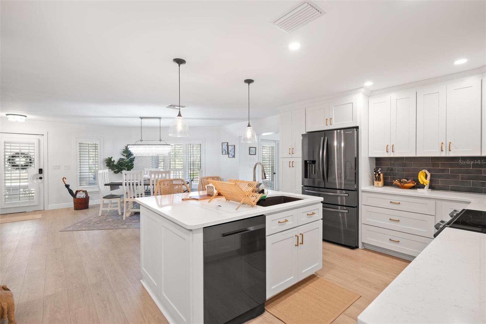 203 S SPRING BLVD, TARPON SPRINGS, FL, 34689