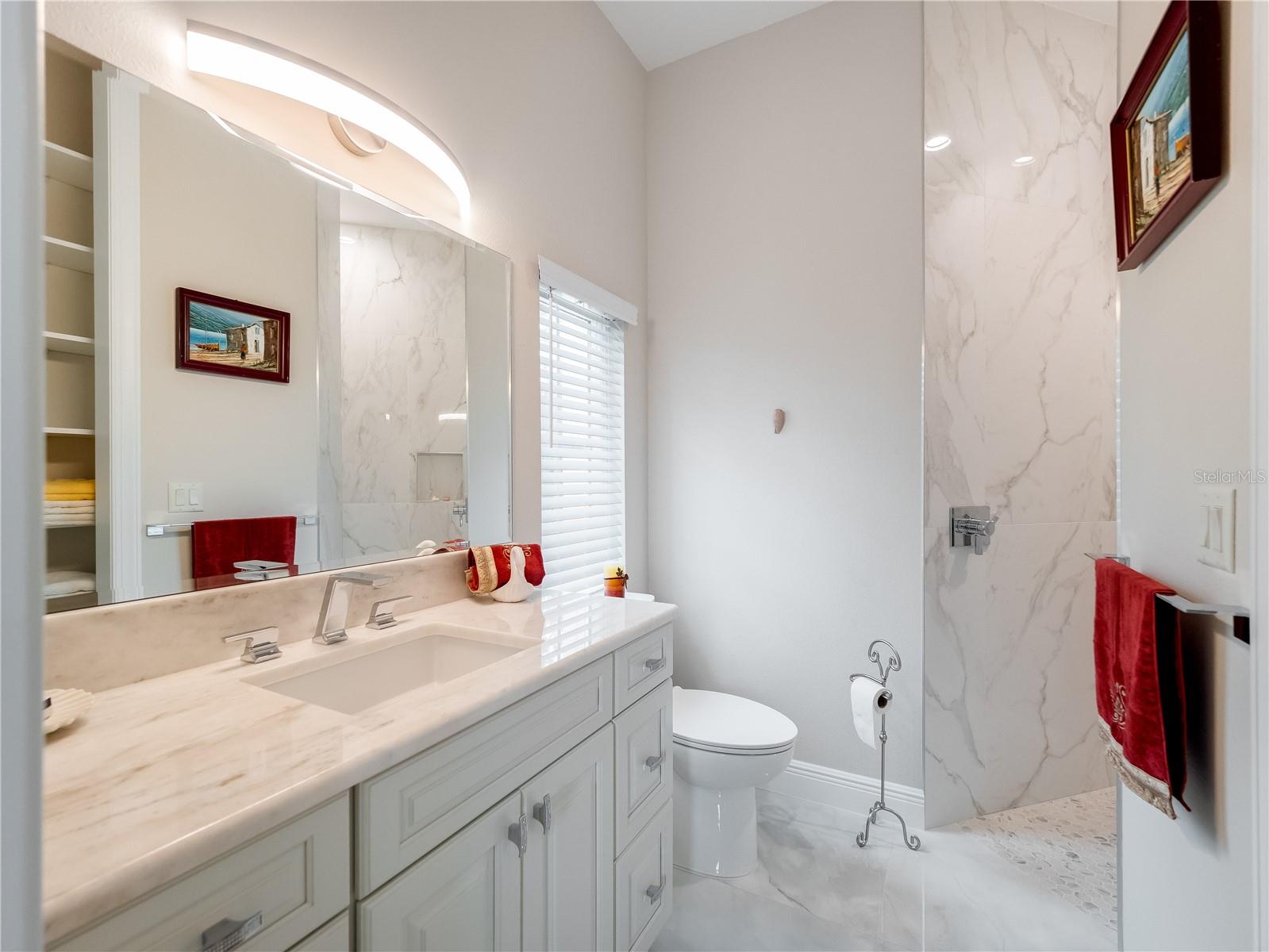 39851 & 39855 DARLINGTON AVE, LADY LAKE, FL, 32159