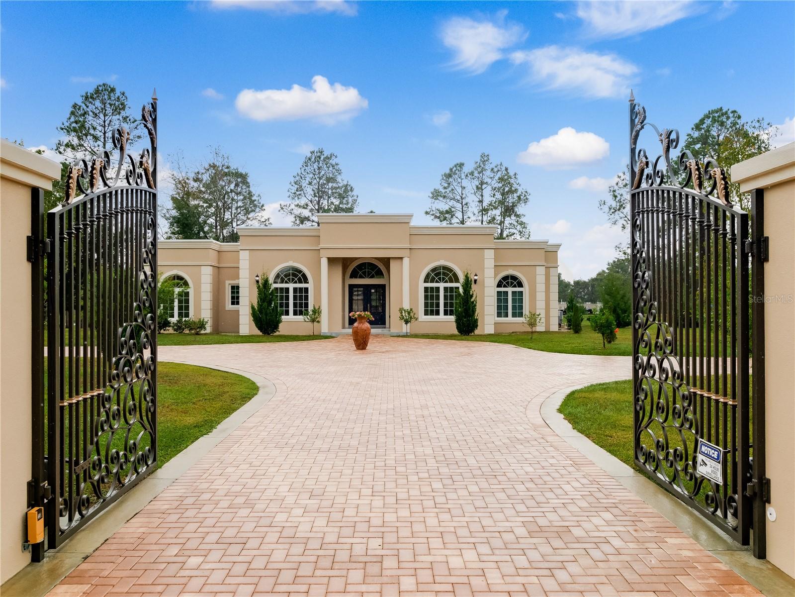 39851 & 39855 DARLINGTON AVE, LADY LAKE, FL, 32159