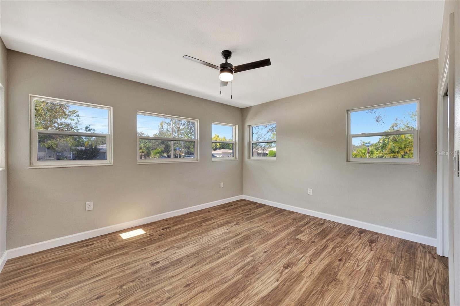 9 N HIGHLAND AVE, CLEARWATER, FL, 33755