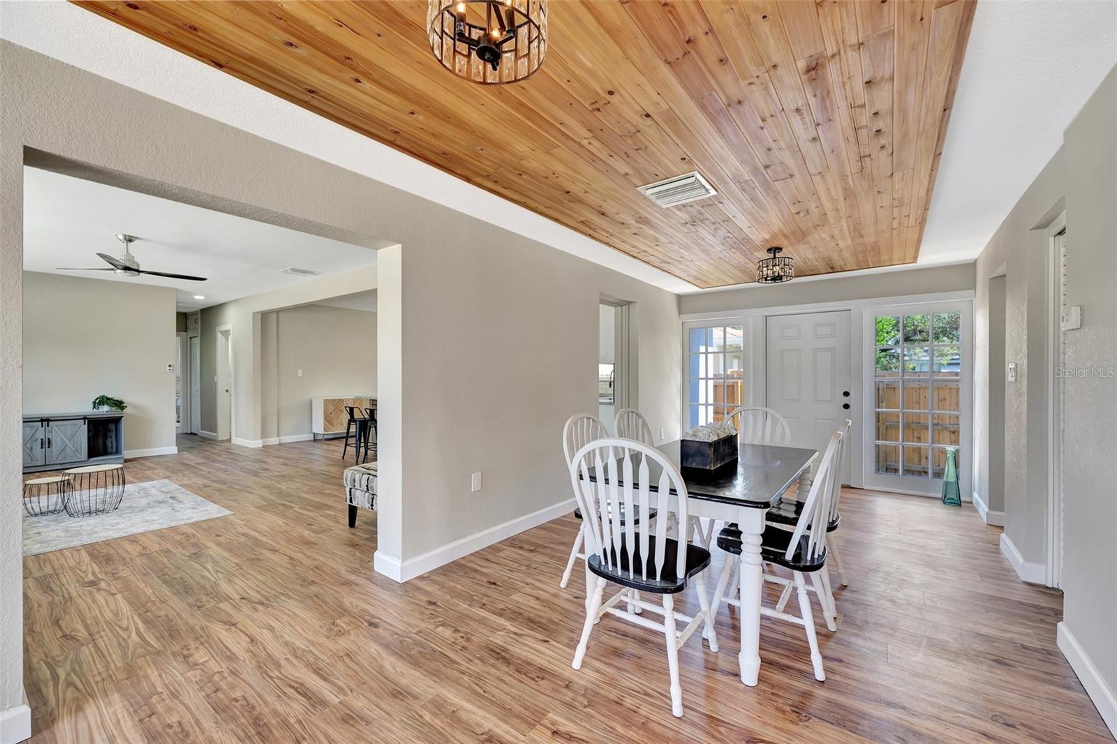 9 N HIGHLAND AVE, CLEARWATER, FL, 33755