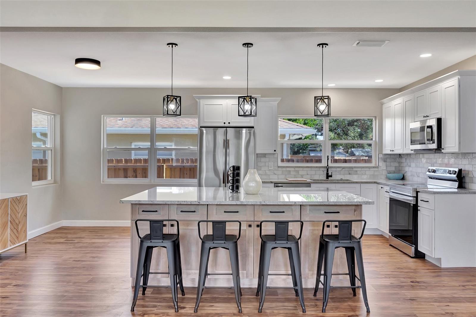 9 N HIGHLAND AVE, CLEARWATER, FL, 33755