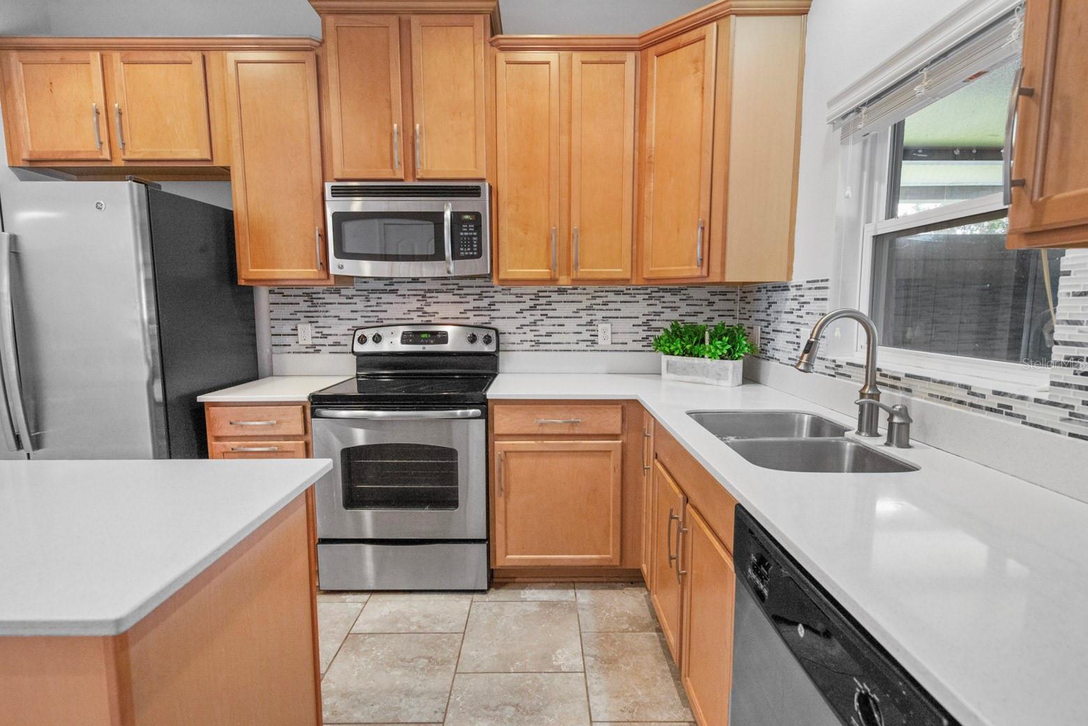 559 JUNIPER SPRINGS DR, GROVELAND, FL, 34736