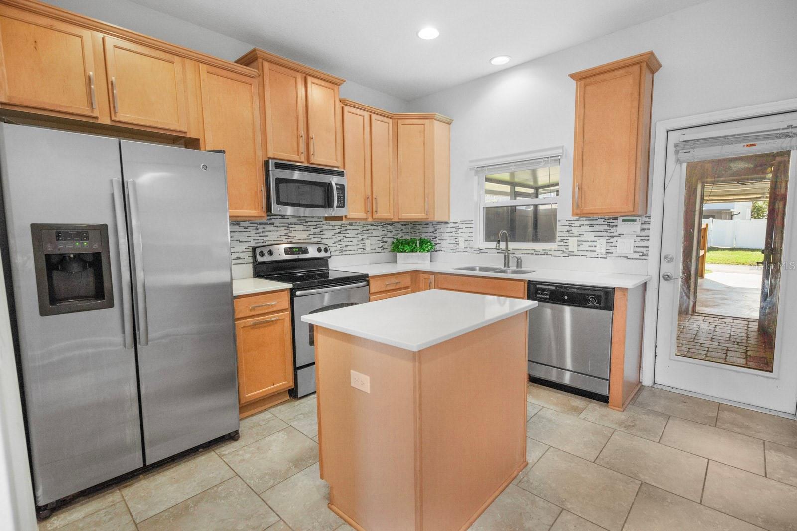 559 JUNIPER SPRINGS DR, GROVELAND, FL, 34736