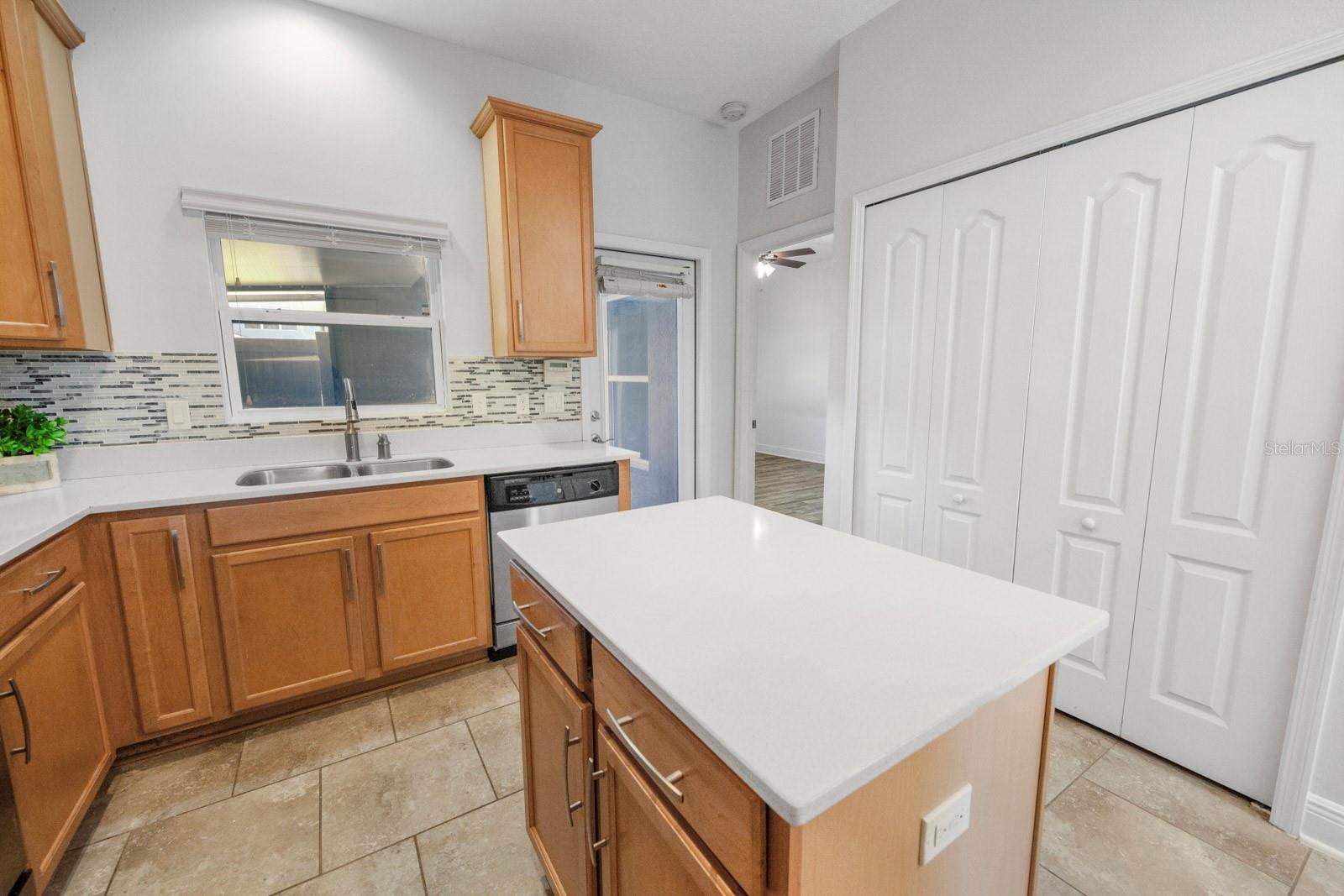 559 JUNIPER SPRINGS DR, GROVELAND, FL, 34736