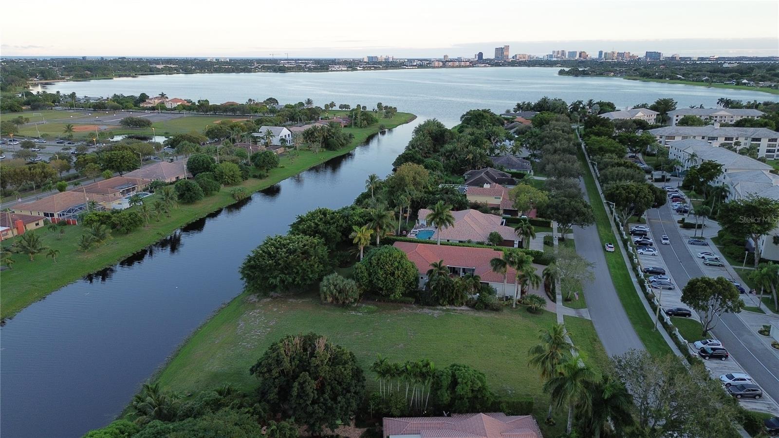 3716 EMBASSY DR, WEST PALM BEACH, FL, 33401