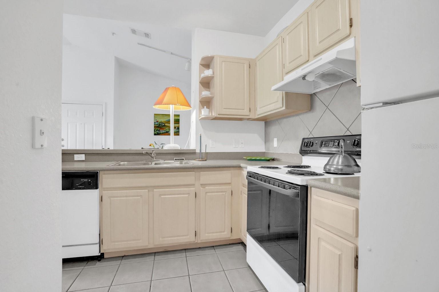 8919 LEGACY CT #303, KISSIMMEE, FL, 34747