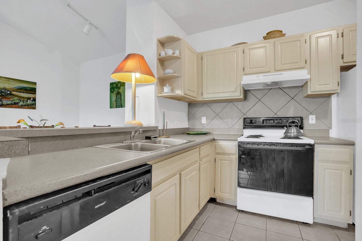 8919 LEGACY CT #303, KISSIMMEE, FL, 34747