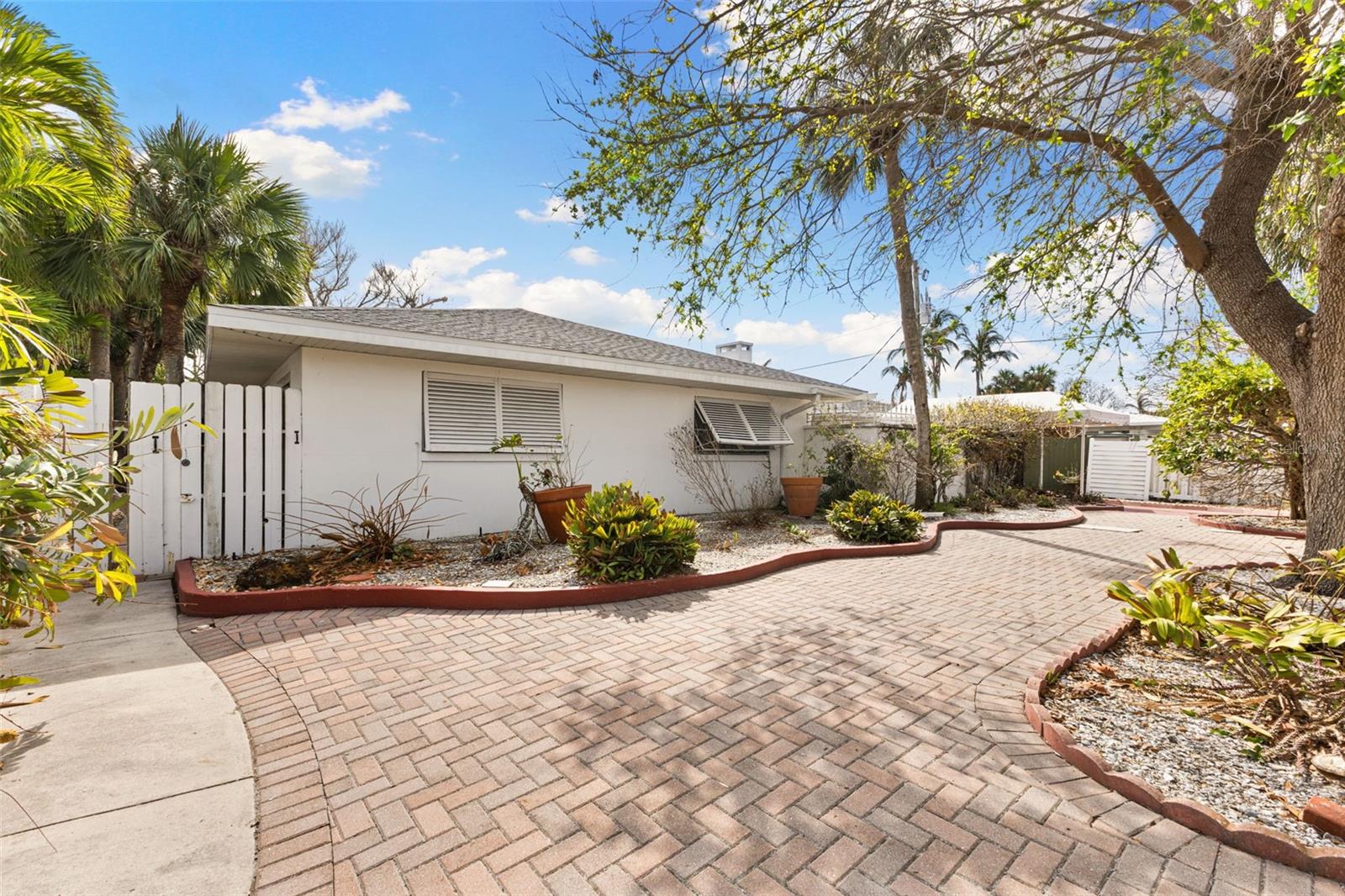 430 MONROE DR, SARASOTA, FL, 34236