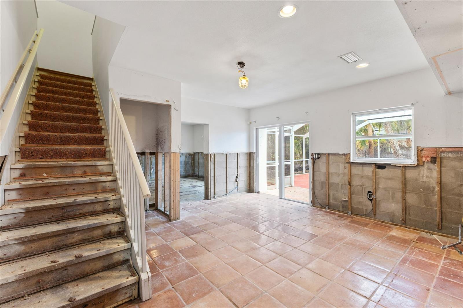 430 MONROE DR, SARASOTA, FL, 34236