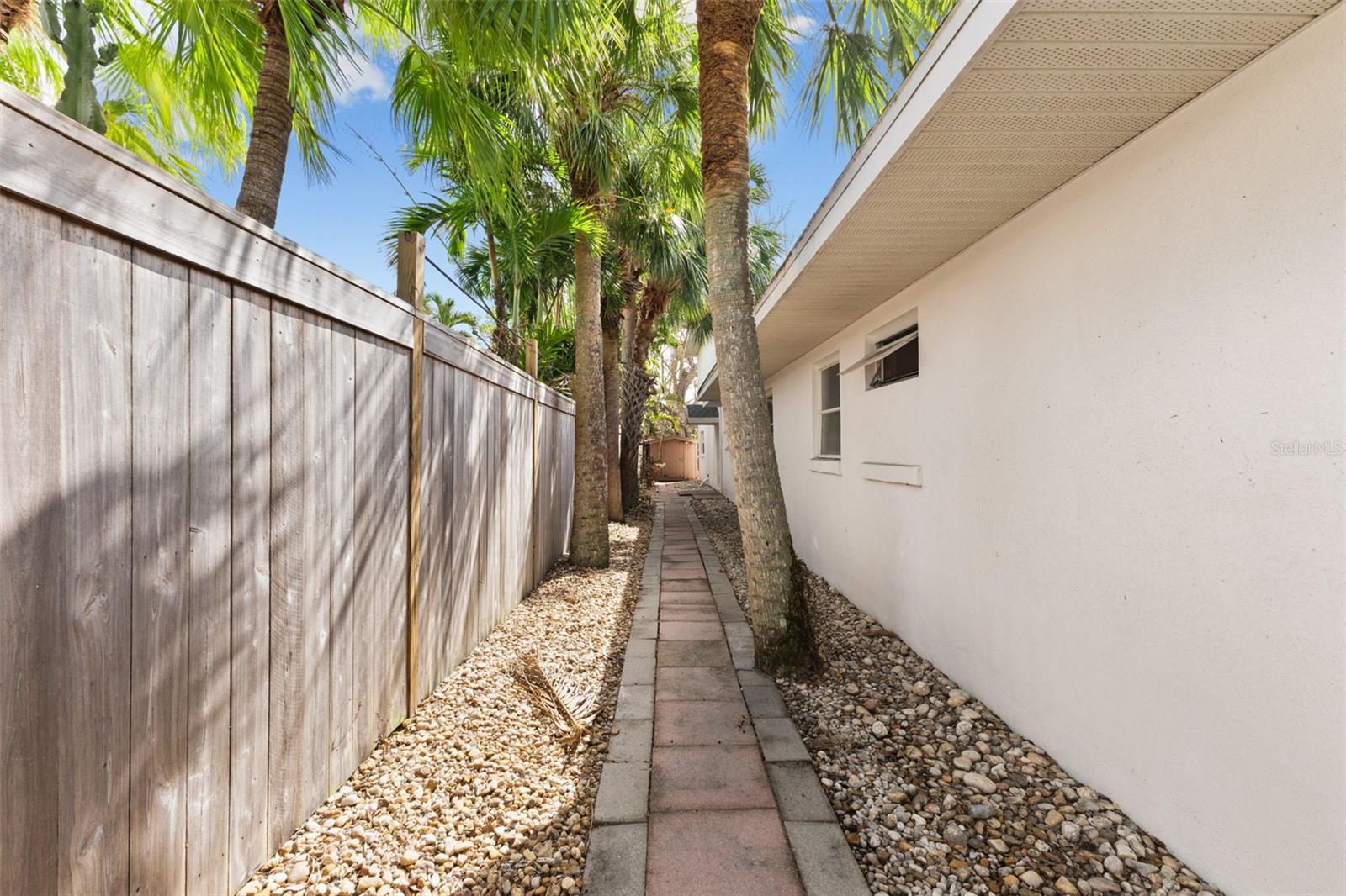 430 MONROE DR, SARASOTA, FL, 34236