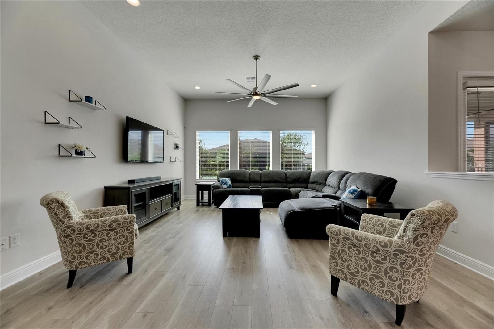 6917 PARADISO DR, APOLLO BEACH, FL, 33572