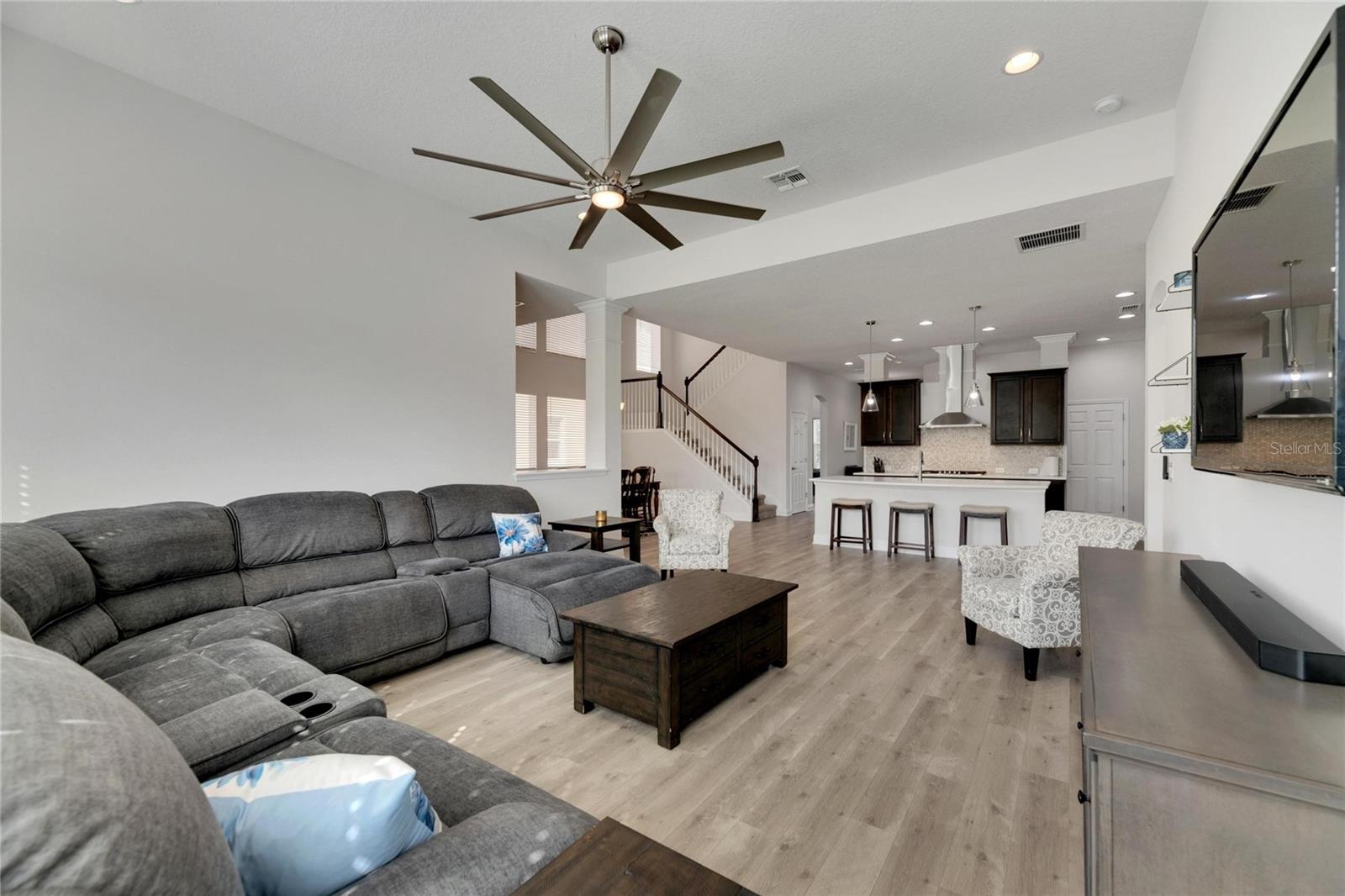 6917 PARADISO DR, APOLLO BEACH, FL, 33572