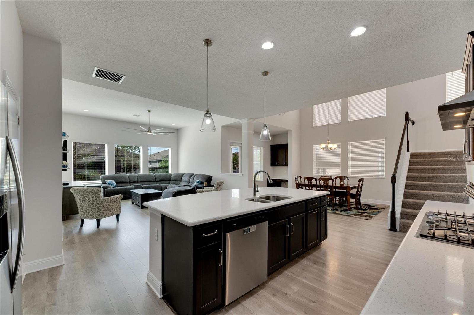 6917 PARADISO DR, APOLLO BEACH, FL, 33572