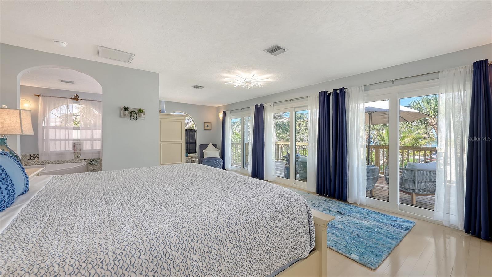 3604 CASEY KEY RD, NOKOMIS, FL, 34275