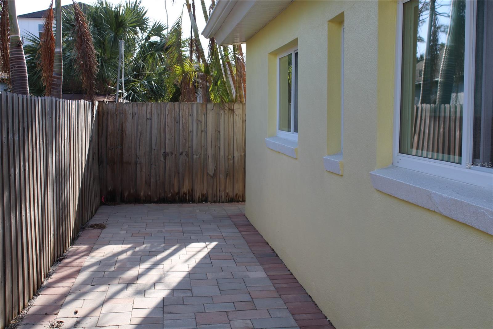 16214 REDINGTON DR, REDINGTON BEACH, FL, 33708