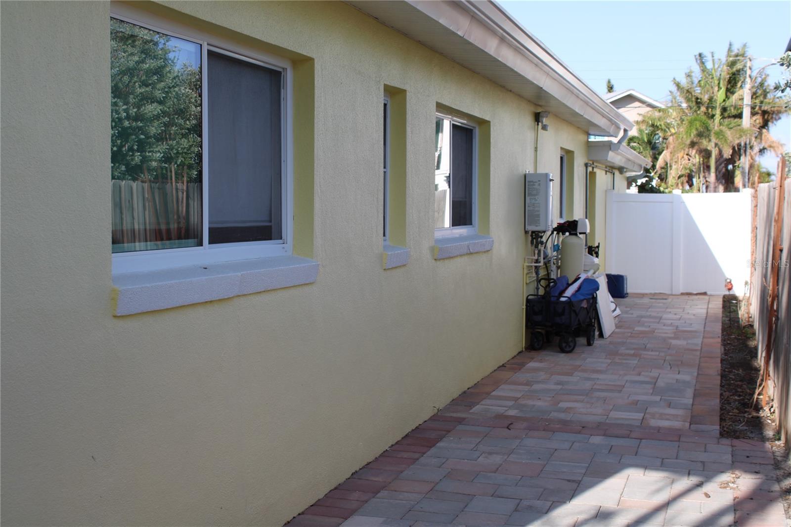 16214 REDINGTON DR, REDINGTON BEACH, FL, 33708