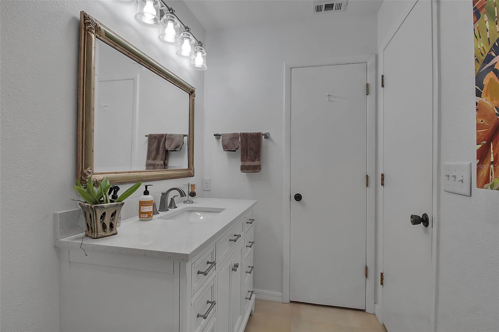 3410 AVENIDA MADERA #B, BRADENTON, FL, 34210