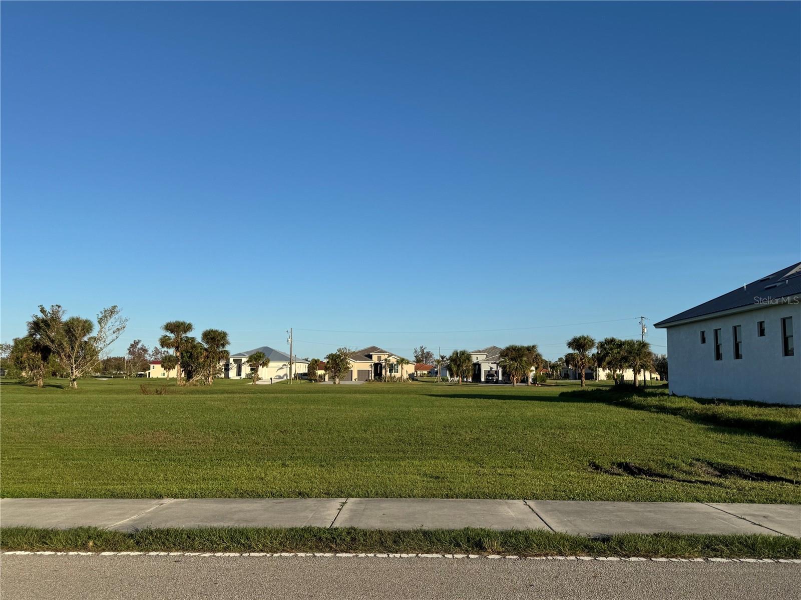 16372 CAPE HORN BLVD, PUNTA GORDA, FL, 33955