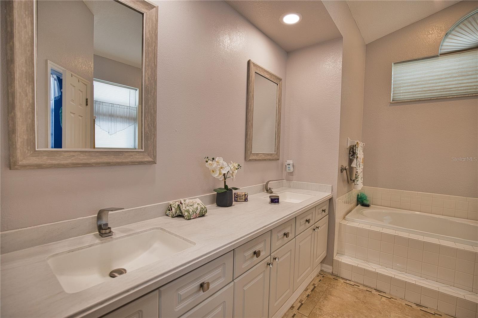 4398 SUMMERTREE RD, VENICE, FL, 34293