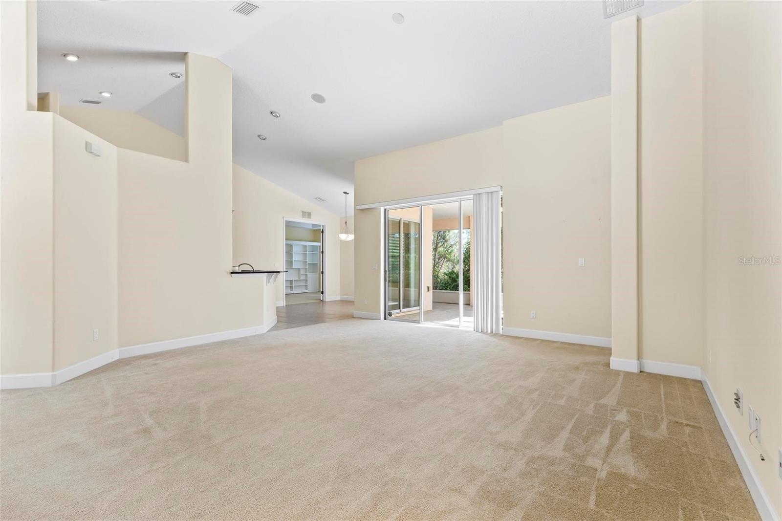 15 WATERSIDE PKWY, PALM COAST, FL, 32137