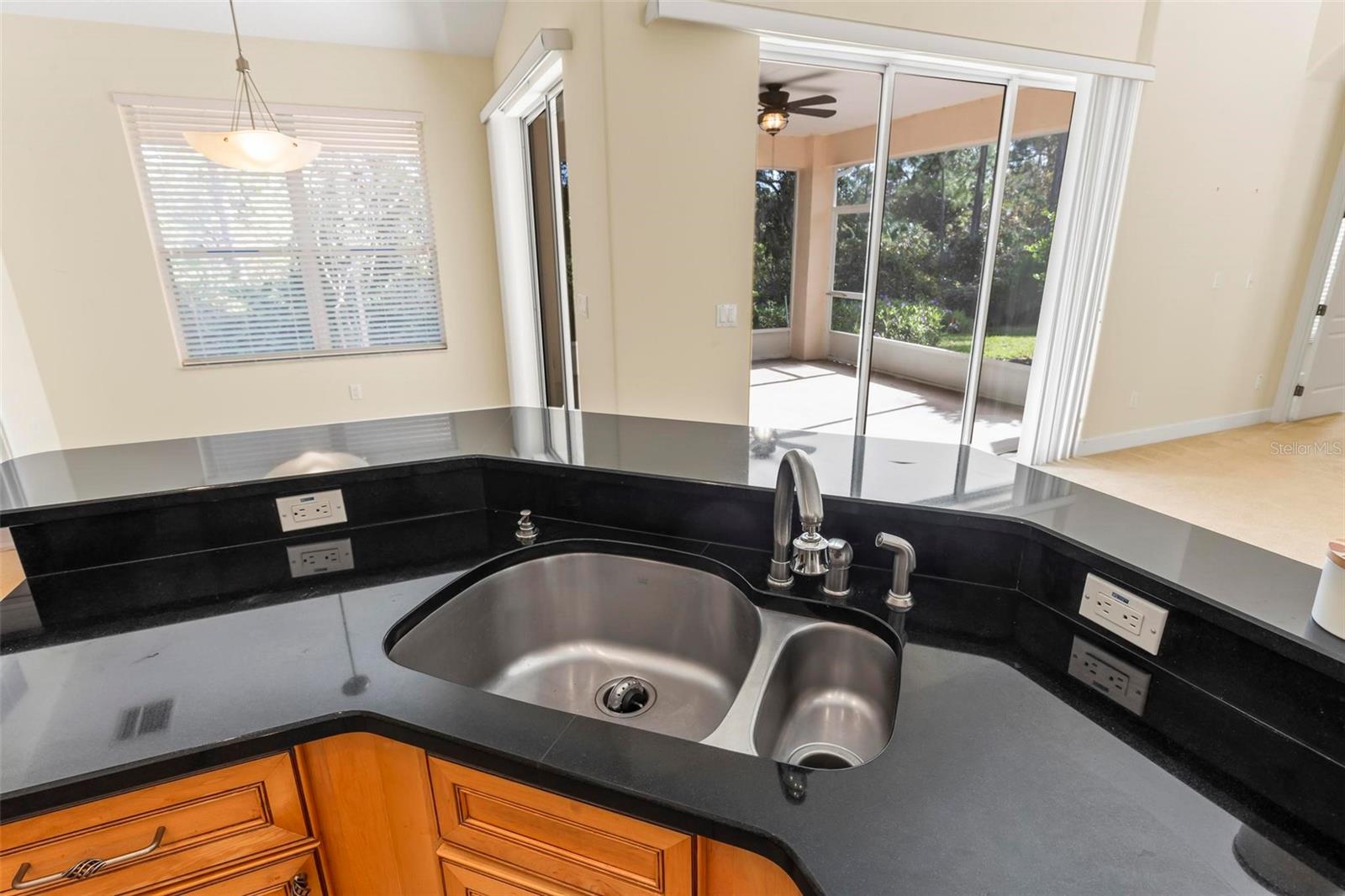 15 WATERSIDE PKWY, PALM COAST, FL, 32137