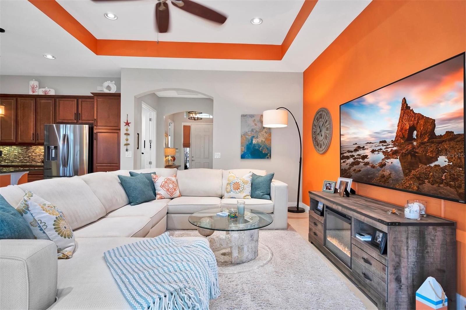 1647 EMERALD DUNES DR, SUN CITY CENTER, FL, 33573