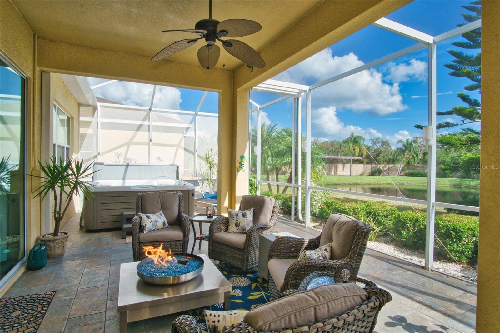 1647 EMERALD DUNES DR, SUN CITY CENTER, FL, 33573