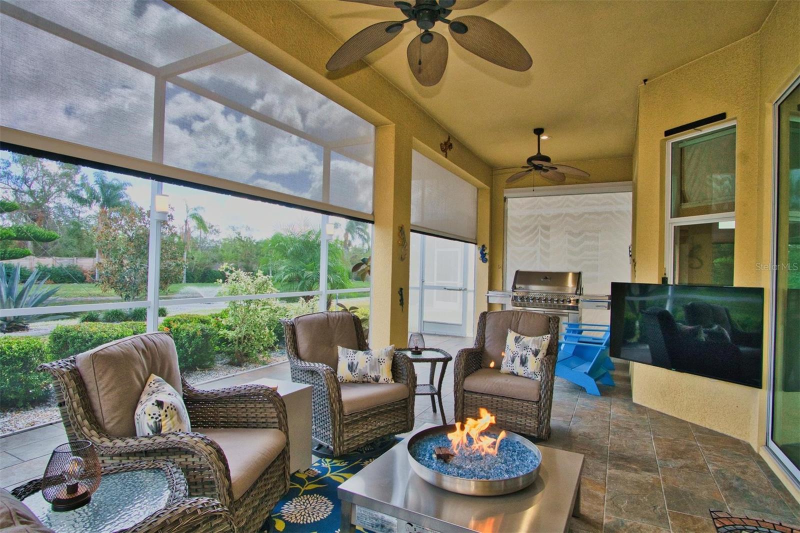 1647 EMERALD DUNES DR, SUN CITY CENTER, FL, 33573