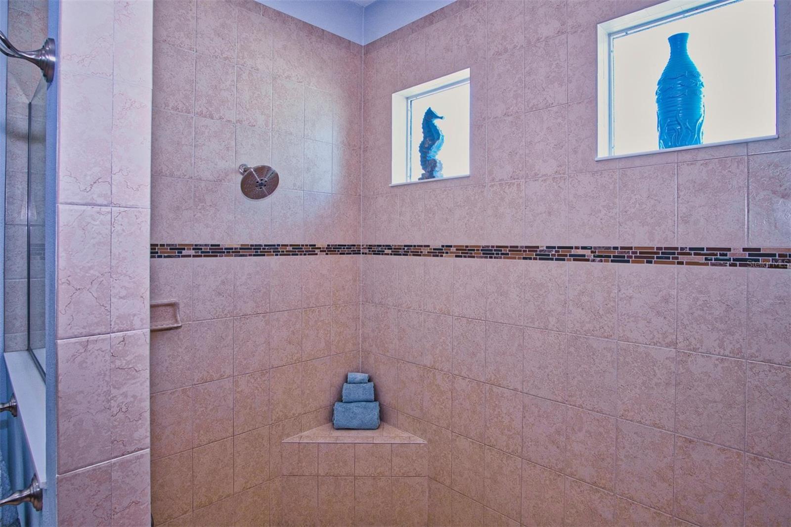 1647 EMERALD DUNES DR, SUN CITY CENTER, FL, 33573