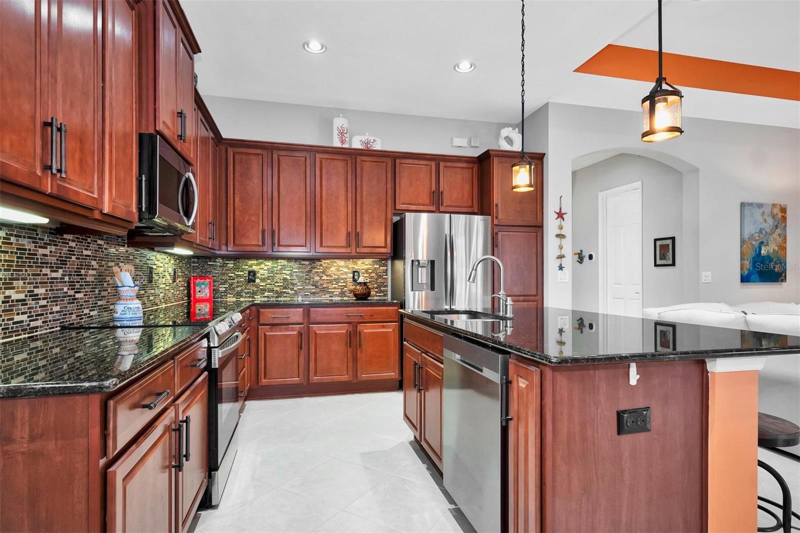 1647 EMERALD DUNES DR, SUN CITY CENTER, FL, 33573